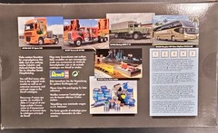 Revell 1:24 Mercedes-Benz Unimog U 1300 L THW Plastic Model Kit 07401