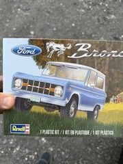 Revell Ford Bronco 1/25 Scale Plastic Model Car Kit 85-4320 Sealed Parts