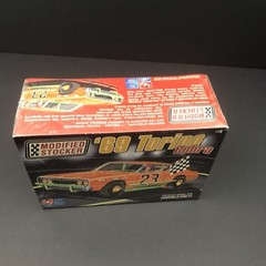 AMT/Ertl 1969 ’69 Ford Torino Cobra Modified Stocker 1:25 Model Car Kit NEW 2006