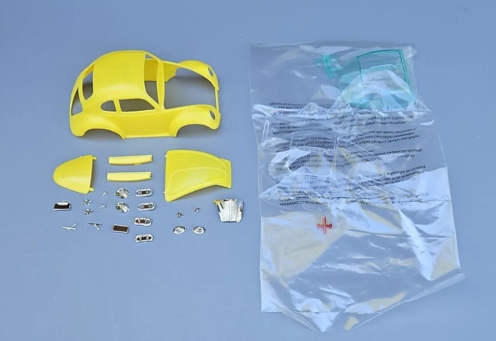 AMT 1/25 1971 VOLKSWAGEN SUPERBUG GASSER BUG COCA-COLA BODY AND RELATED PARTS