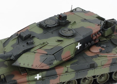 TAMIYA 1/35 SCALE LEOPARD 2 A6 MAIN BATTLE TANK “UKRAINE” MODEL KIT # 25207 F/S