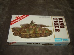 Aurora ESCI 6201 Model kit KING TIGER Box Opened 1/72 Kit Factory Sealed 1977