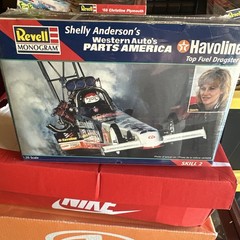 REVELL 7651 1/25 SCALE SHELLY ANDERSON’S WESTERN AUTO’S MODEL KIT New