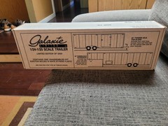 Galaxie 1/24-1/25 (T-24) 24′ Tandem Axle Tag-Along Trailer Model Kit Limited Ed