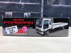 Aoshima 1:32 Scale Model Kit ISUZU FORWARD FLATBODY 320 Early Model PARTS ONLY