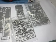 EMHAR 1:24 Bedford “OSB” 5-Ton Recovery Truck Factory Parts Sealed