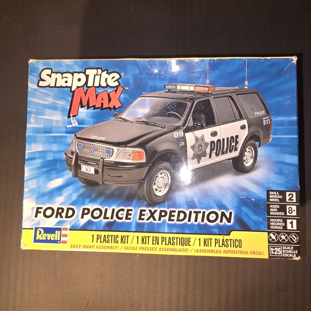 Revell Snap-Tite Max Ford Police Expedition Kit #85-1228 Factory Sealed 1:15