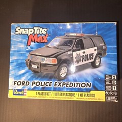 Revell Snap-Tite Max Ford Police Expedition Kit #85-1228 Factory Sealed 1:15