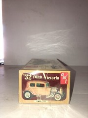Amt ‘32FORD VICTORIA TROPHY Car (Sealed Box)