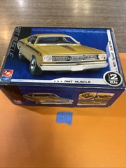 AMT ERTL 1971 Plymouth Duster 1/25 Scale Kit 38456 Open Box *EXTRA BODY*