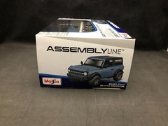 Maisto Assembly Line 2021 Ford Bronco Badlands 1:24 SC Diecast Model Kit 39535
