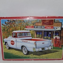AMT 1955 Chevy Cameo Coca-Cola Pickup Model Kit w/Die Cast Coke Vending Machine