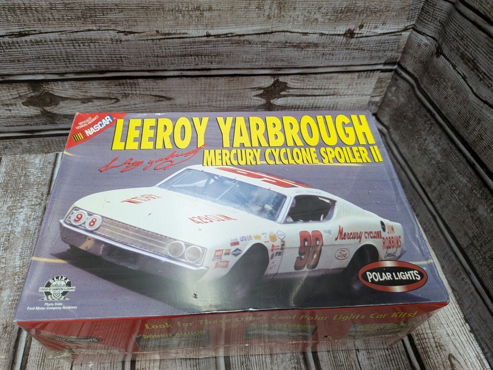 Polar Lights Leeroy Yarbrough Mercury Cyclone II NASCAR Model Kit Sealed