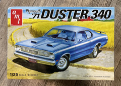 AMT 1:25 Scale 1971 PLYMOUTH DUSTER 340 PLASTIC MODEL CAR KIT Sealed Bags