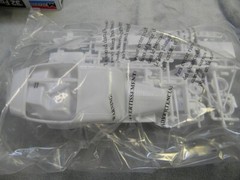 1/24 SCALE MONOGRAM 1932 FORD STREET ROD WHITE MODEL KIT-MIB