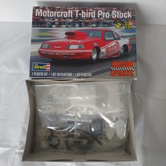 NOS Revell Motorcraft T-Bird Pro Stock Bob Glidden 1:24 Model Car Kit 85-4098