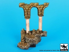 Black Dog 1/35 Columns Section Vignette / Diorama Base No.2 (10cm x 7cm) D35077