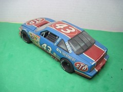 AMT Ertl 6728 1/25 Richard Petty’s #43 STP Pontiac Grand Prix Built up Nicely
