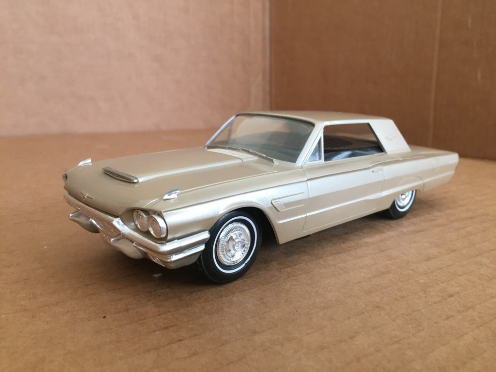 VINTAGE AMT 1965 FORD T-BIRD THUNDERBIRD DEALER PROMO PHILCO TRANSISTER RADIO