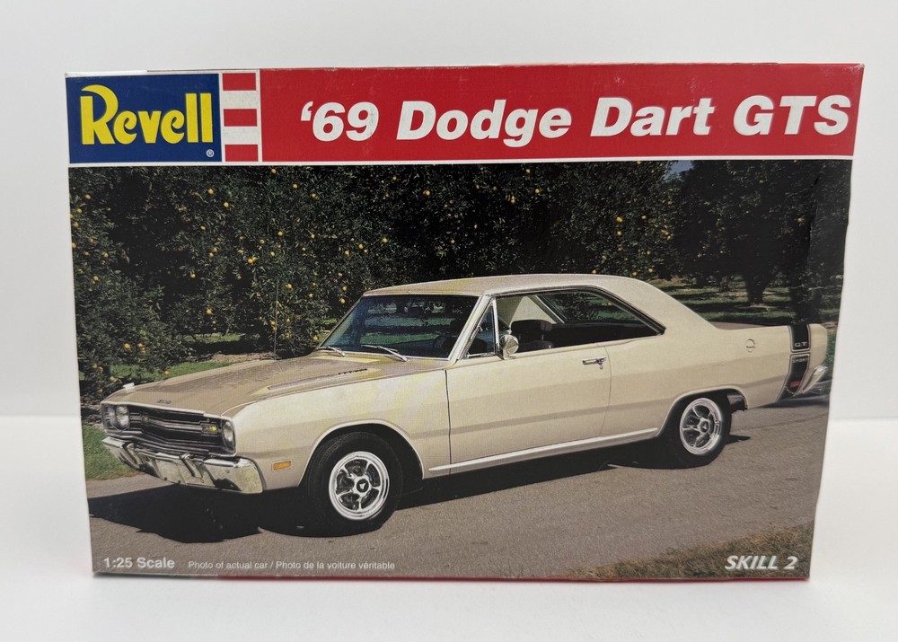 1969 Dodge Dart GTS 1:25 Scale Model Kit Revell