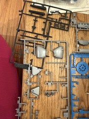 Heller 1:8 Honda 950 SS Japauto Motorcycle Plastic Model Kit Vintage Parts