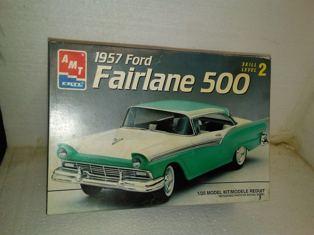 amt/ertl 57 ford fairlane 500 model kit #8028