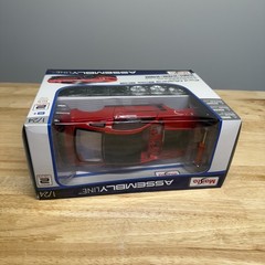 Maisto Assembly Line #39269 1/24 Scale Ford Mustang Boss 302 Die-Cast Model