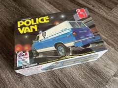 AMT Retro Chevrolet NYPD Police Van Model Kit FACTORY SEALED Paddy Wagon!