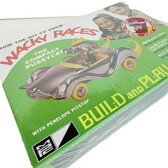 MPC Wacky Races Compact Pussycat Build and Play 1/25 Model Kit Penelope Pitstop