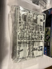AMT ERTL 1957 Corvette Street Machine 1:25 Scale Model Car Kit Open 8213