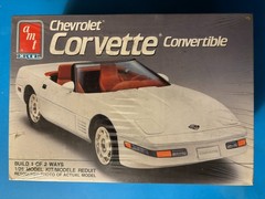 1991 CHEVROLET CORVETTE CONVERTIBLE MODEL KIT AMT ERTL 1/25 SCALE NEW SEALED!!