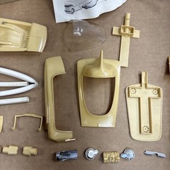 Complete RARE 1962 AMT FORD LEVA CAR ORIGINAL MODEL KIT