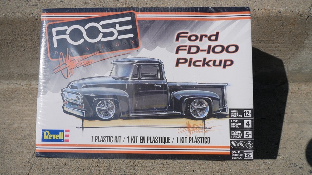 REVELL FOOSE DESIGN FORD FD-100 PICKUP NEW FACTORY SEALED.