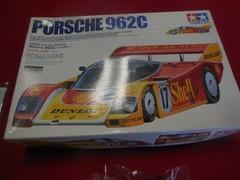 Vintage 2001 Tamiya 1:24 scale Porsche 962C Shell racer model kit sealed parts