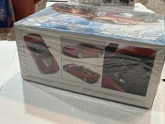 REVELL 2005 CORVETTE C6 HARDTOP FACTORY SEALED INSIDE KIT! CIRCA 2005! VMCP!
