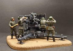 1/72 WWII German FLAK 36/37 Type 88mm Gun With 4 Soliders Plastic Model W/Base