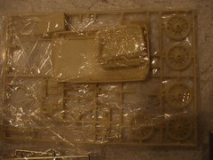 HUBLEY / GABRIEL 1/20 SCALE 1909 MODEL T TOURING METAL MODEL KIT UNASSEMBLED NOS