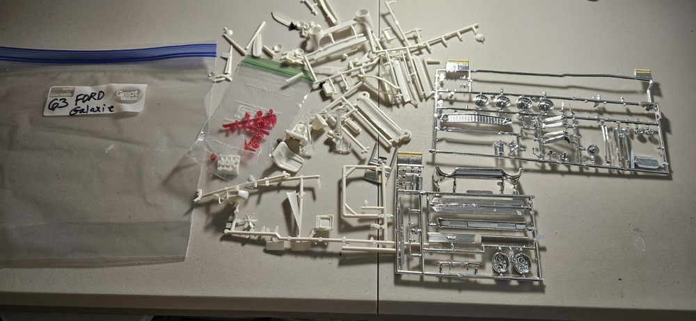 MODEL CAR 1963 FORD GALAXIE PARTS LOT JUNKYARD EM