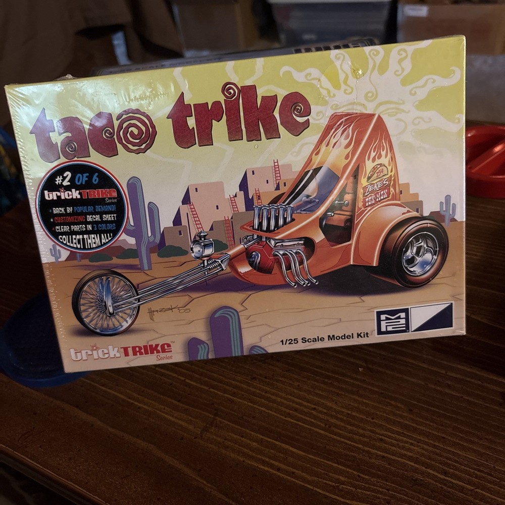 MPC Trick Trike Series Taco Trike Motorcycle 1:25 Scale Model Kit MPC893 NEW