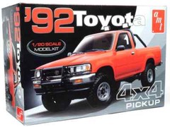 AMT 1992 Toyota 4×4 Pickup 1/20