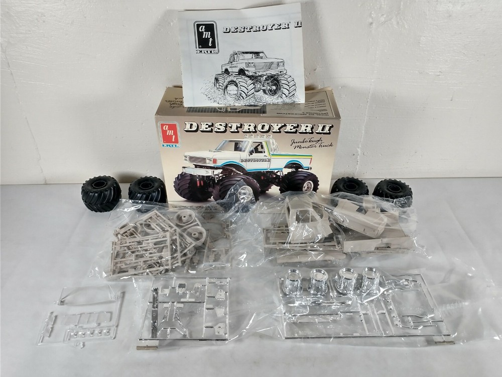 Destroyer II Ford Monster Truck AMT 1:25 Model Kit # 6930 ~ Sealed Parts Bags