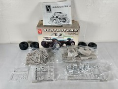 Destroyer II Ford Monster Truck AMT 1:25 Model Kit # 6930 ~ Sealed Parts Bags