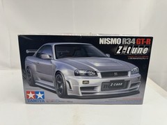Tamiya NISMO Nissan Skyline GT-R (R34) Z-tune 1:24 24282 Model Kit