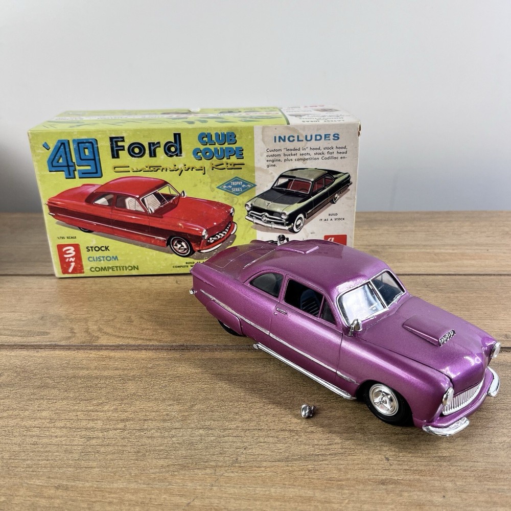 Vtg AMT ’49 Ford Club Coupe 3 in 1 Trophy Series T149 Model Kit In Original Box