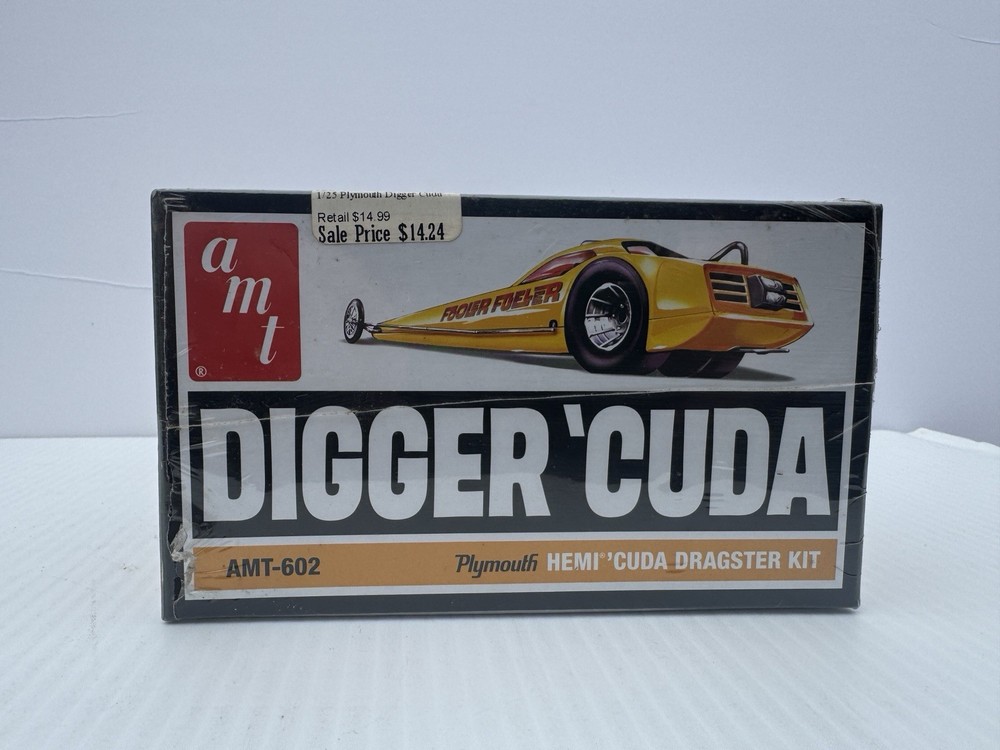 AMT 602 Plymouth HEMI Digger Cuda Dragster 1:25 Sealed Model Kit