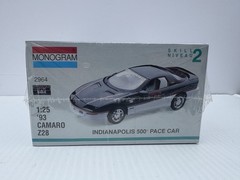 Vintage MONOGRAM 1:25 ’93 CAMARO Z28 INDIANAPOLIS 500 PACE CAR # 2964 Sealed