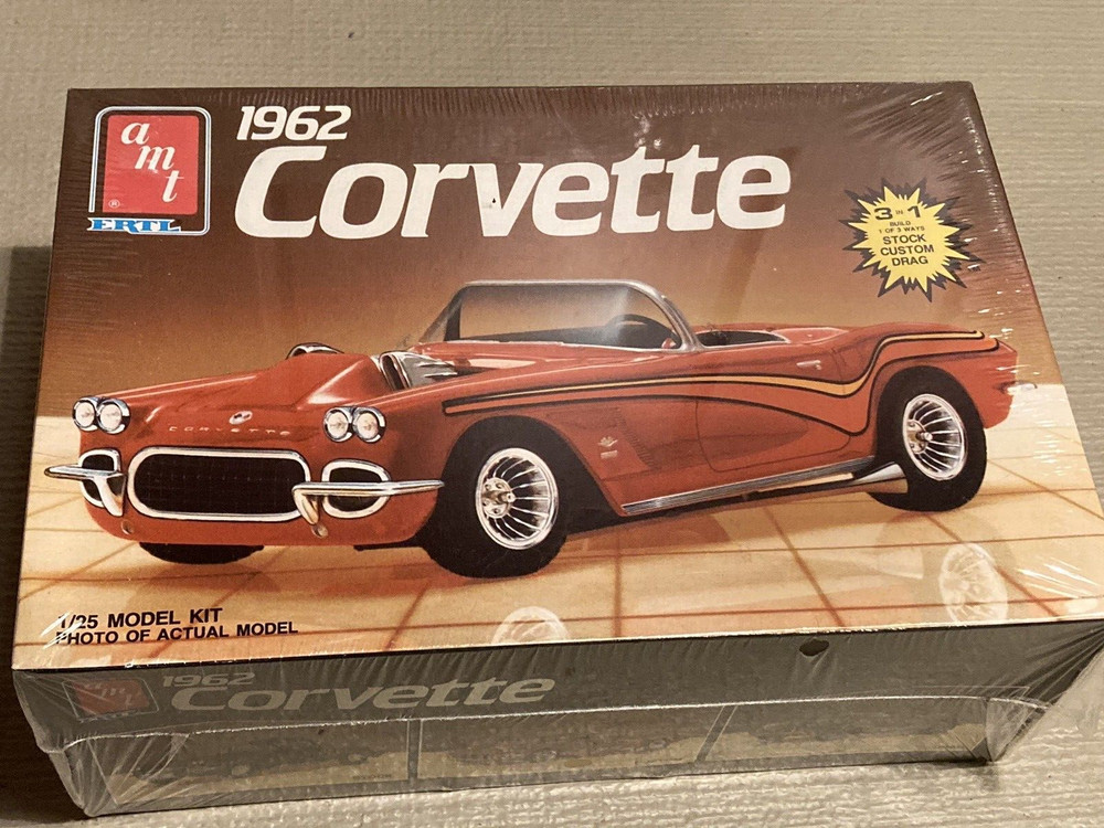 AMT/ERTL 1962 Corvette 3 in 1 Model – 1/25 Scale Kit# 6521 – Sealed!!