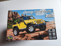 Revell Jeep Wrangler Rubicon 1:25 Scale Model Car Kit #85-4501 Open Box