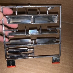 Vintage Junkyard Lot Of Plastic Model Car Chrome Parts And Pieces (Lot Jy369)