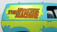 Revell 2017 Scooby-Doo Model Kit Daphne, Fred, Scooby, & Mystery Machine